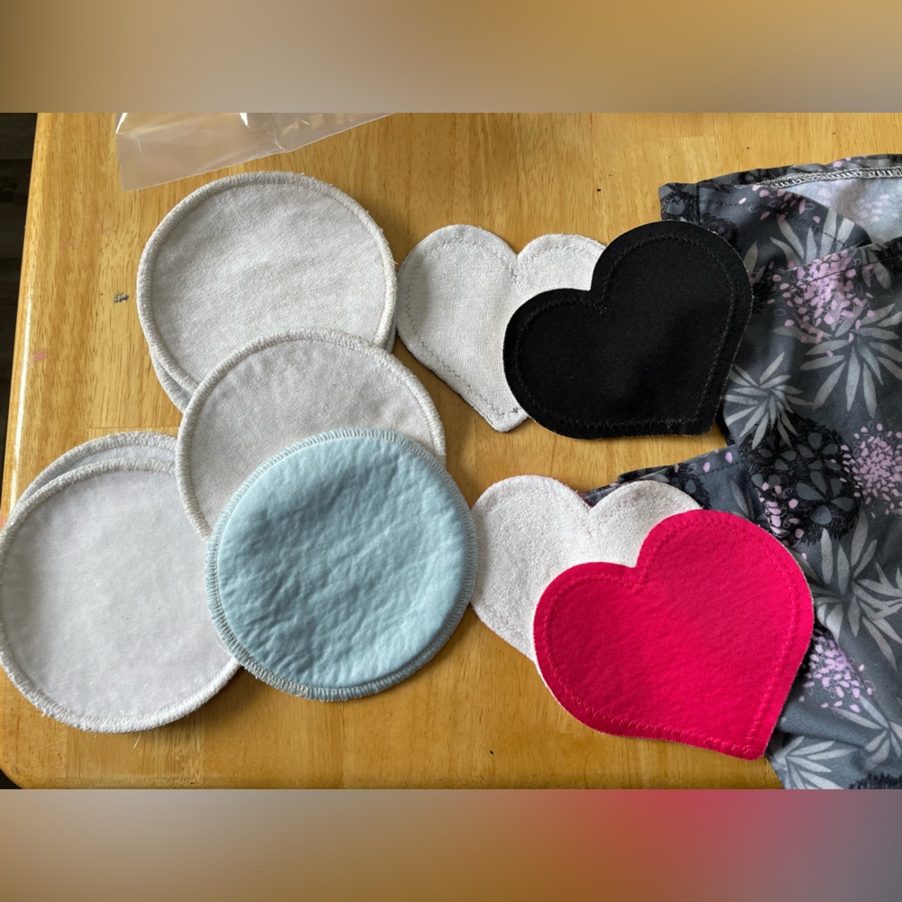 Washable nursing pads and breastfeeding cover